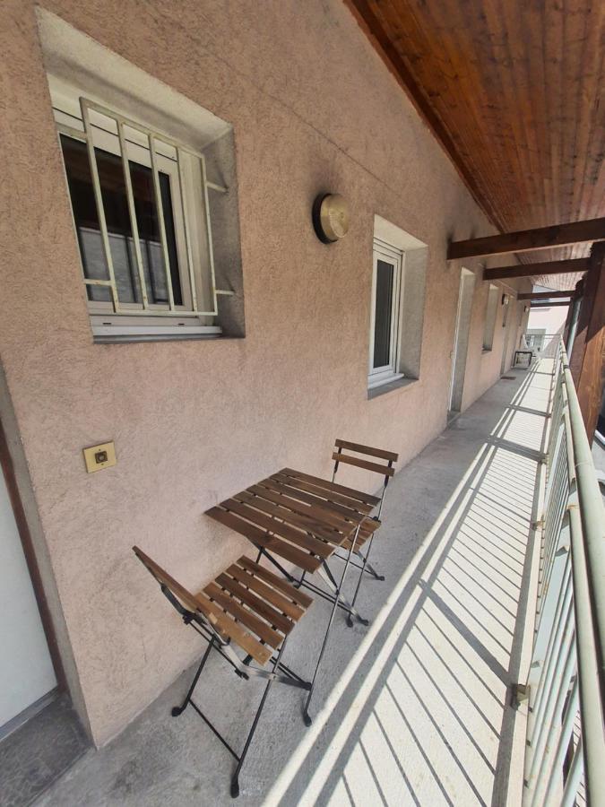 Studio Au Calme Espace Exterieur Parking Gratuit Dans La Rue 格勒诺布尔 外观 照片