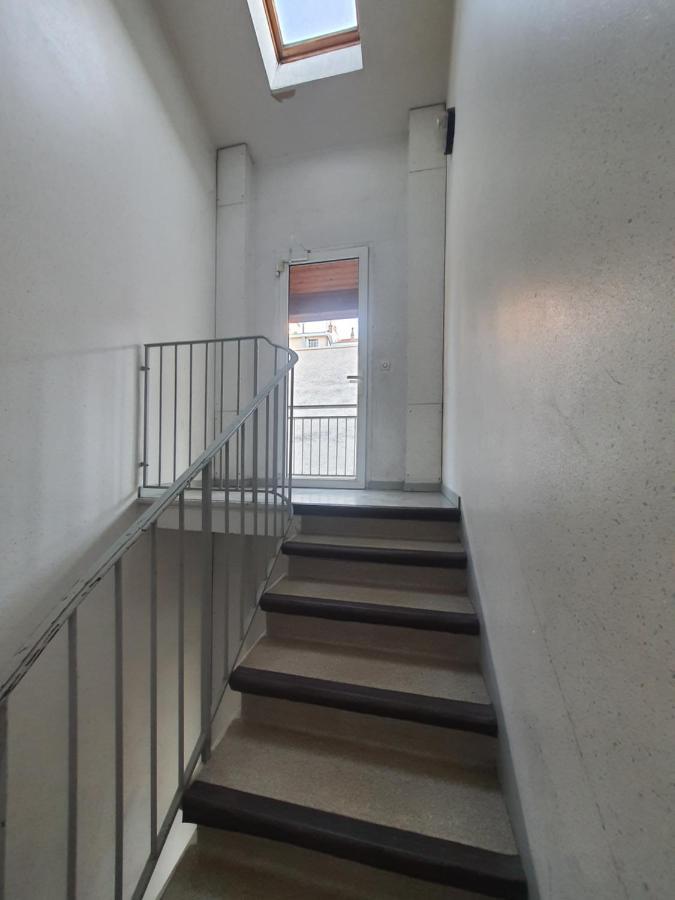 Studio Au Calme Espace Exterieur Parking Gratuit Dans La Rue 格勒诺布尔 外观 照片