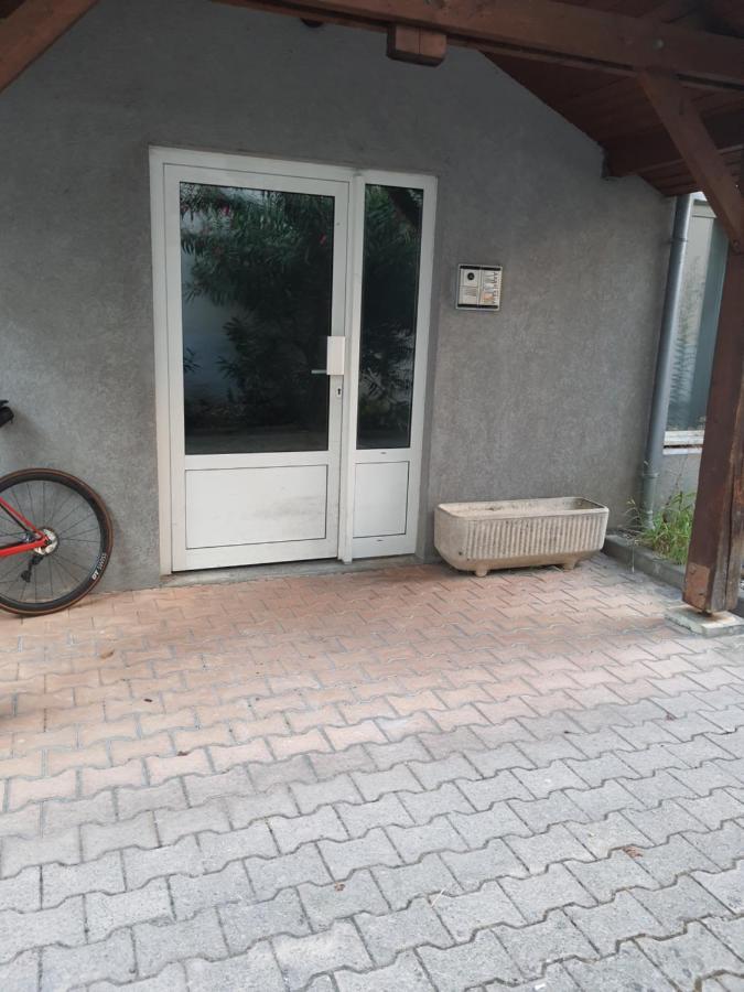 Studio Au Calme Espace Exterieur Parking Gratuit Dans La Rue 格勒诺布尔 外观 照片